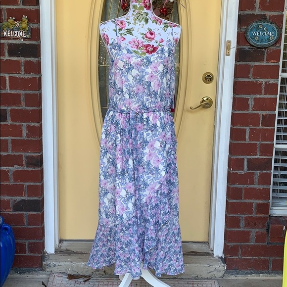 Vince Camuto Floral Dress - Picture 2 of 15